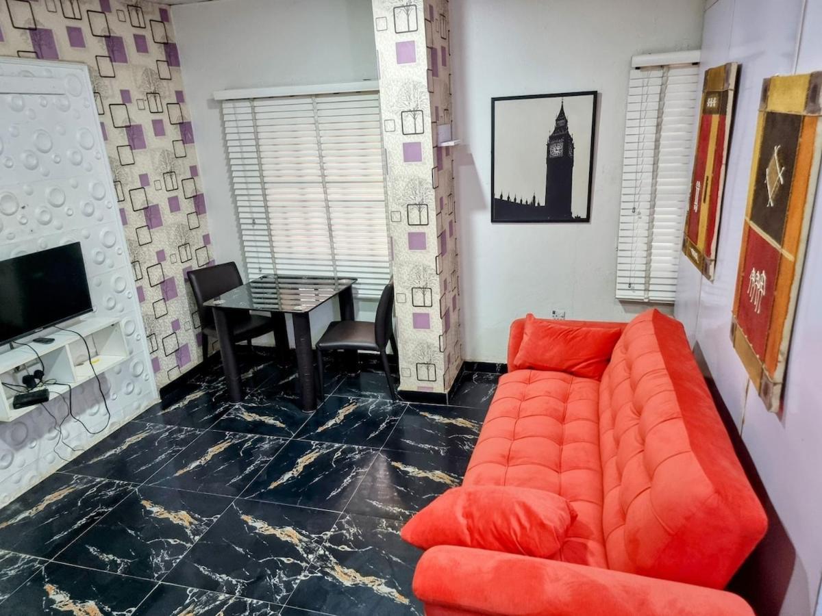 Cozy Private Studio-Apartment In Wuse 2 อาบูจา ภายนอก รูปภาพ