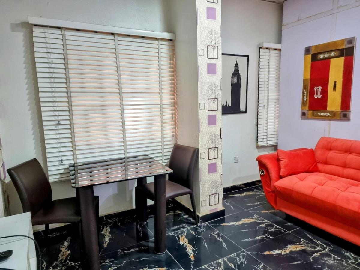Cozy Private Studio-Apartment In Wuse 2 อาบูจา ภายนอก รูปภาพ