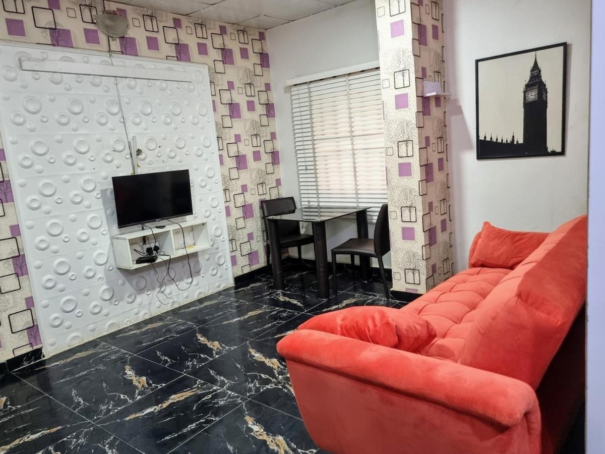 Cozy Private Studio-Apartment In Wuse 2 อาบูจา ภายนอก รูปภาพ