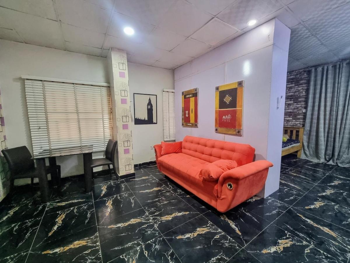 Cozy Private Studio-Apartment In Wuse 2 อาบูจา ภายนอก รูปภาพ